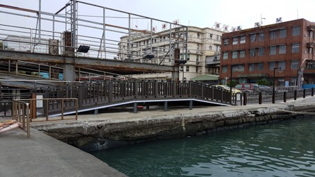 基隆港西岸小艇碼頭簡易便橋工程